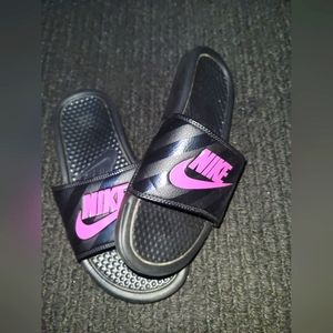 Women's Nike slides